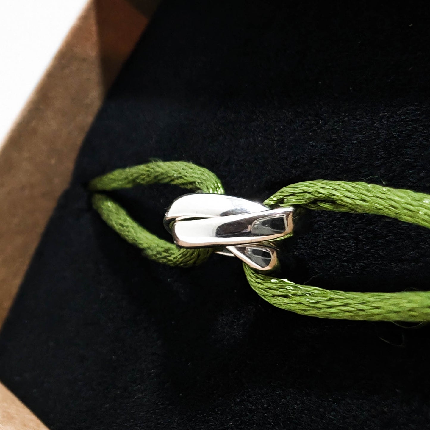 INFINITY GREEN ARMBAND - 925 SILVER