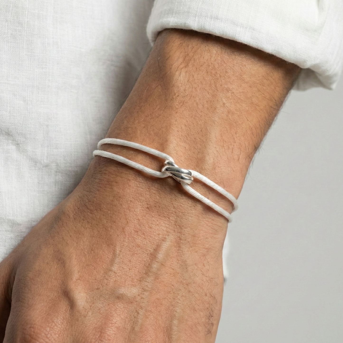 INFINITY WHITE ARMBAND - 925 SILVER