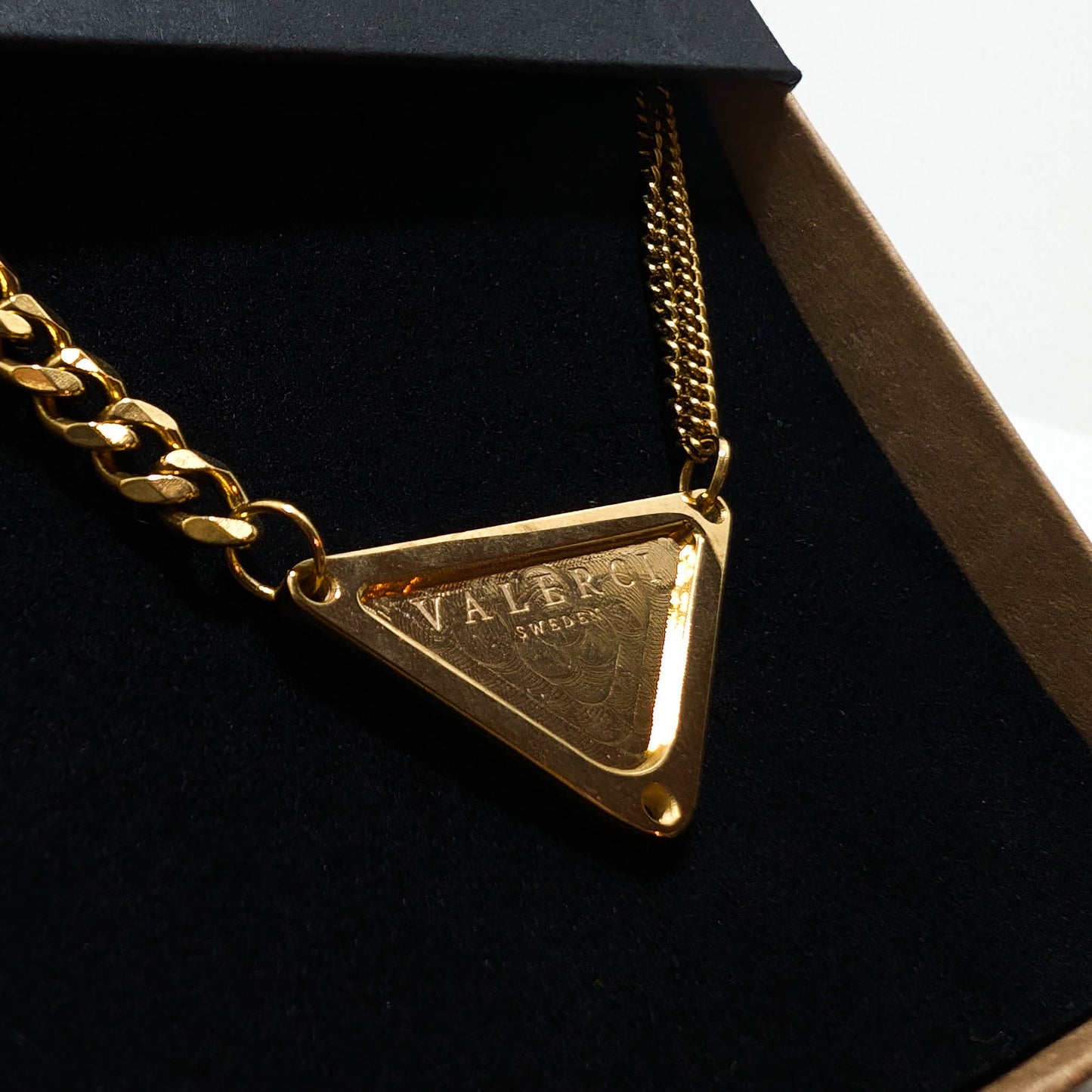 TRINITY PENDANT V2