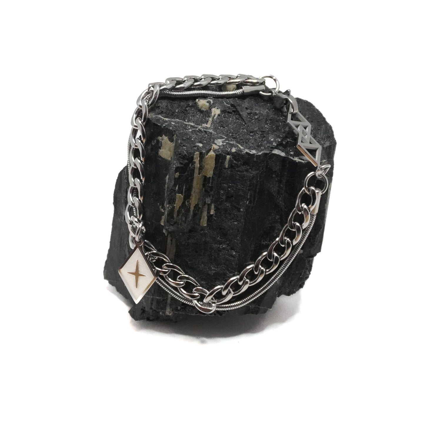 ARMBAND I STÅL - SILVER "ROMB"