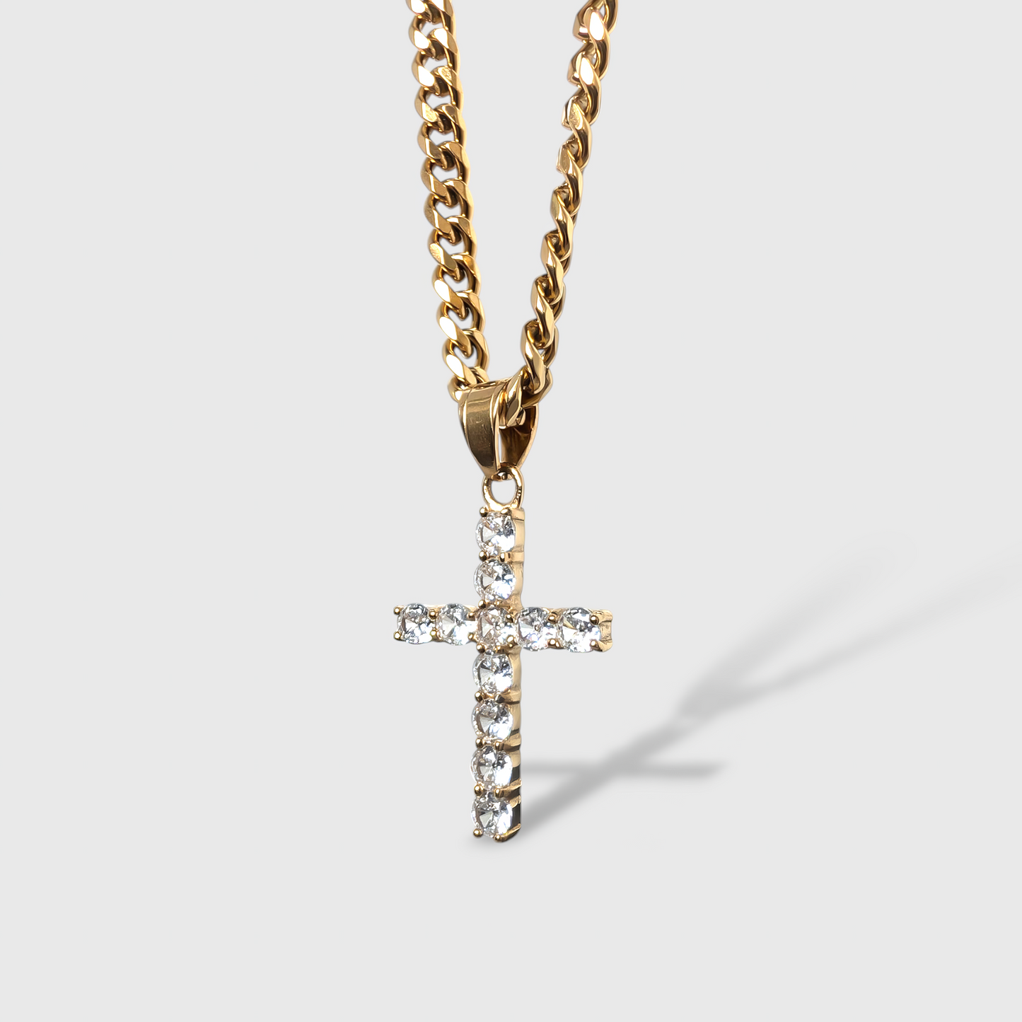 ICED OUT KORS GULD