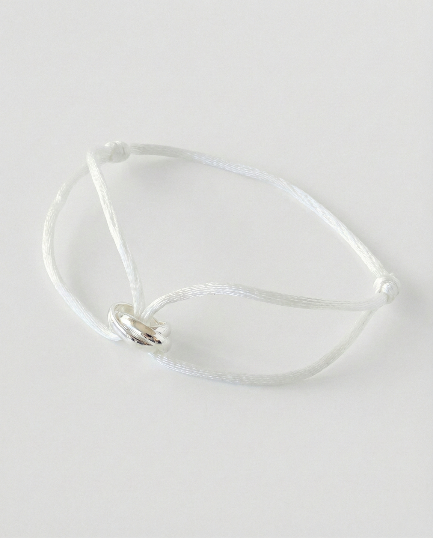 INFINITY WHITE ARMBAND - 925 SILVER